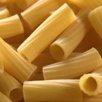 Ριγγατόνι 4 Τυριά & Μπέικον